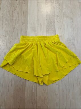 Lululemon shake it out high rise women shorts